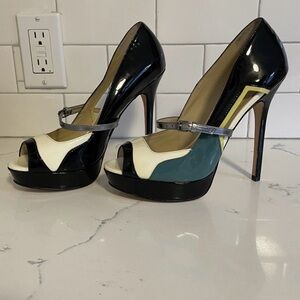 Charles David-Patent Leather- Platform Heels Sz 7
